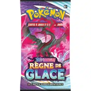 Booster Règne de Glace EB06 - Pokémon Épée et Bouclier est un paquet contenant 10 cartes du JCC Pokémon TCG. Il y a un dessin au milieu représentant un pokémon et des écritures au-dessus "Pokémon" et "Cartes à jouer et à Collectionner" et en-dessous de ce dessin "Épée et Bouclier" "Règne de Glace" "10 cartes supplémentaires". Le booster est jaune, violet, rouge, noir et bleu.
