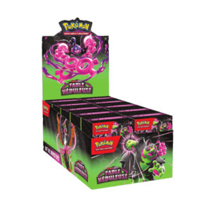 Display Bundle 6.5 - Pokémon Fable Nébuleuse. Coffret en carton contenant des boîtes de la série Pokémon Fable Nébuleuse du TCG Pokémon. Le coffret représente les personnages Pokémon. Il y a écrit "Fable Nébuleuse" et "Pokémon cartes à jouer et à collectionner. Le coffret et vert et violet.