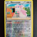 Nanméouïe (reverse) 126/149. Carte du TCG Pokémon issue de la série Frontières Franchies du bloc Noir et Blanc (NB06), parue le 16/02/2013. Carte Pokémon de Base de type Incolore, Rare. Illustrateur: Mitsuhiro Arita. L'illustration représente une sorte de petit rongeur rose et blanc sur une terrasse.