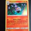 Lugulabre (holo) 30/236. Carte du TCG Pokémon issue de la série Harmonie des Esprits du bloc Soleil et Lune (SL11, SL: Harmonie des Esprits), parue le 02/08/2019. Carte Pokémon de Niveau 2 de type Feu, évolution de Mélancolux. Rare. Illustrateur: KirisAki. L'illustration représente une lanterne noire à quatre branches flottant dans les air, la nuit.