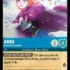 ANNA Bravant la tempête 137/204 (FOIL) - Carte du jeu de cartes à collectionner Disney Lorcana issue du Chapitre 4 Le Retour D'Ursula (URR), paru le 31/05/2024. Carte Personnage, Saphir. Commune, HOLO. Illustrateur: Maria Dresden. L'illustration représente une jeune femme rousse de type caucasien bravant une tempête de neige, habillée d'une cape violette.
