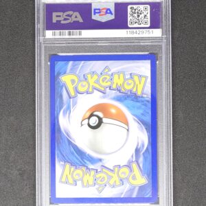 Ronflex 202_091 Destinée de Paldéa Carte Pokémon EV4.5 PSA 9 dos. Carte du TCG Pokémon issue du bloc Ecarlate et Violet dans la série destinée de paldéa parue en 2024. Carte Pokémon de type neutre. Illustrateur: Shigenori Negishi. L'illustration représente le Pokémon ronflex shiny qui vole entouré d'étoiles. L'illustration est blanche, grise, bleue et jaune. On voit la carte de dos.