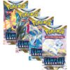 Artset boosters tempête argentée Pokémon EB12. L'image représente un lot de 4 boosters Pokémon EB12 Tempête Argentée, série pokémon du bloc Épée et Bouclier. Le lot constitue un artset soit l'ensemble des illustrations possibles des paquets de cartes de cette série mettant à l'honneur Lugia. Ils sont roses violets, bleus, roses et bleus.