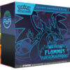 ETB ME02 Pokémon Flammes Fantasmagoriques. Image d'un coffret dresseur d'élite pokémon. Sur l'ETB on voit le pokémon Dracaufeu et il y a écrit Pokémon cartes à jouer et à collectionner. Cette boîte contient 9 boosters de la nouvelle série Méga du nouveau bloc Méga Évolution du TCG Pokémon. Elle contient également des jetons, des sleeves, une carte promo exclusive et d'autres items et goodies du jcc pokémon.