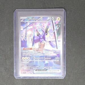 Miraidon ex 244 EV01 Pokémon Écarlate et Violet. Carte du TCG Pokémon issue du bloc Écarlate et Violet et du set écarlate et violet parue le 31 mars 2023. Carte Pokémon de type Électrik. 246/198. Illustrateur: Kantaro. L'illustration représente le Pokémon Miraidon qui marche dans une ville futuriste.